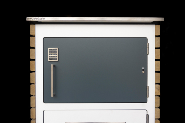 Paketfach mit verbautem Tastencode Paketbox mit verbautem Codeschloss zur zusätzlichen Verwendung des Paketkastens. Gegenstände können durch Eingabe auf Pintastatur abgeholt werden.