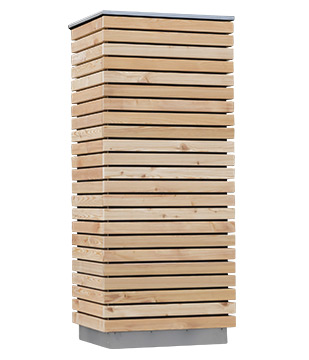 Paketkasten ohne Hintertür. Paketkasten mit Holzverkleidung. Holzleisten außen. Sockel unten.