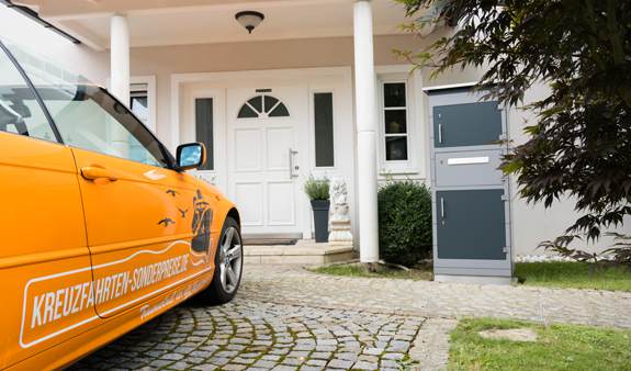 Erfahrung mit Paketkasten Praxiserfahrung mit Paketbox vor Wohnhaus
